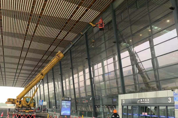 十堰玻璃幕墙维护和保养